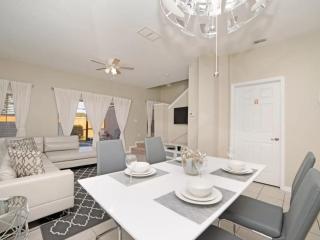 Last Minute Disney Getaway! Private Pool, Hot Tub & Games Room. Book Now! #80587 - Kissimmee - 6