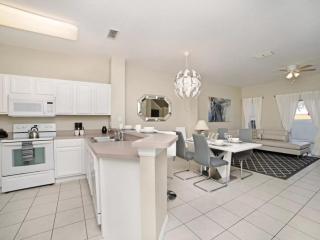 Last Minute Disney Getaway! Private Pool, Hot Tub & Games Room. Book Now! #80587 - Kissimmee - 2