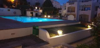 Bel appartement face piscine en RDJ - Roses - 9