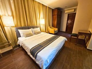 Timber Retreat in heart of KL - 1 min to Pavilion & KLCC - Kuala Lumpur - 4