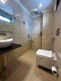 Srinagar Luxury Escape - Dilan Residency - Srinagar - 5