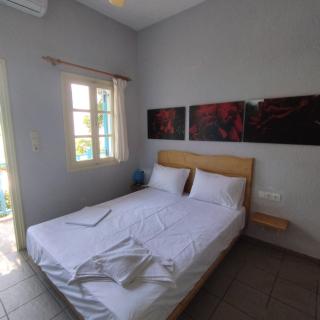 12 Acropolis - Aegiali - 8