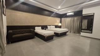 D Wayfarer Inn Resort - Erode - 4