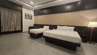 D Wayfarer Inn Resort - Erode - 3