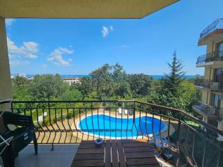 Riviera Sea VillageApartments Golden sands - 2