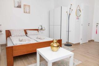 Charm apartment-Top location-City Center - Sarajevo - 2