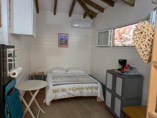 Le Marin - Bungalow classé 3 étoiles TB équipé & confortable - Escapade en couple - Paisible & en toute discrétion - Wi-Fi - Climatisation - Calme & sérénité - Plages du Sud, centre de carénage & Marina du Marin proche en voiture - Acheminement sur demand - 1
