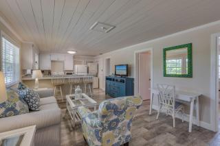 Coastal Dream Beach House - 6