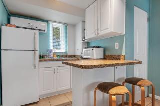Tropic Terrace Suite #4 - Beachfront Resort - St Pete Beach - 2