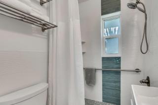 Tropic Terrace Suite #39 - Beachfront Resort - St Pete Beach - 2