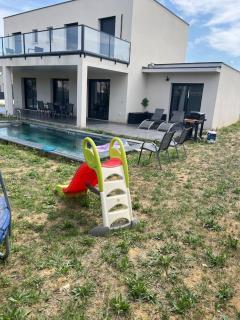 Villa moderne avec piscine - Saint-Sernin - 0