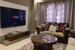 Charming 2BR Apt in Scenic Zamalek - Cosmic 7 - Il Cairo - 6
