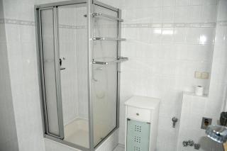 Schöne Aussicht/2 Raum Ferienwohnung mit Balkon "Freimuth" - Göhren - 6