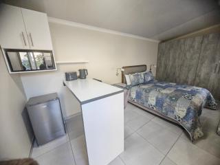 Coastline Comfort - Durban - 4