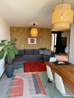 Penthouse Rooftop Loft, 190sq, Panorama View, 1min to Main Station- 5min to City - Basilea - 1