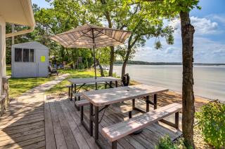 Lake Hubert Cabin with Private Deck and Boat Dock - 8