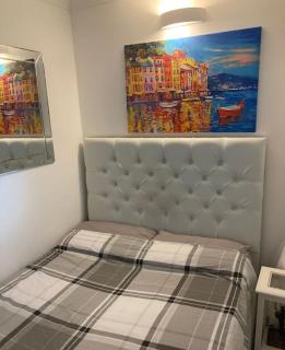 Lush Green View With Horizon Sea View & Balcony - 9