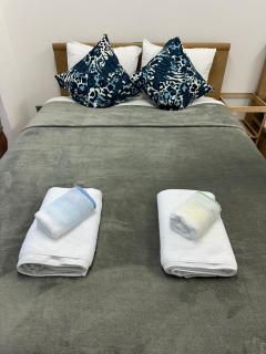 JR Shin-Osaka 30s, Direct to Kansai Airport 關西空港直達,Shinkansen to Tokyo, Tokyo & Nagoya, Universal Studio 16 mins, Umeda 6 mins, Kyoto 25 mins, Early Check-In - 8