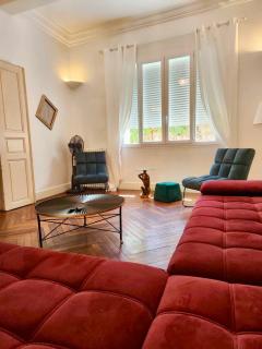 Maison de Maître L Oustal des Halles avec salle de cinéma, billard & Jacuzzi - 9