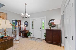 Multi-gen Family Mountain House - 4