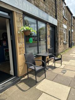 The Greens Apartment - Farnworth - 4