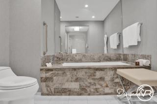 Stunning Beachfront Luxury- Your Perfect Getaway - Fort Lauderdale - 3