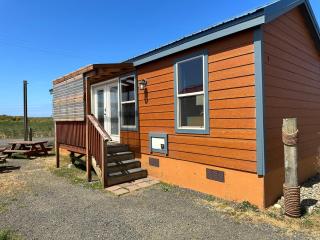 Westport Inn Cabins - Westport - 1