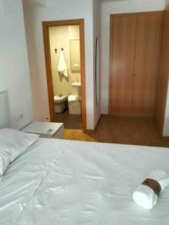 Apartamento para relajarse con piscina, wifi, cerca del tren, playa y montaña - 8