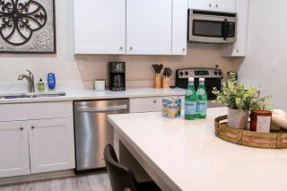 Modern 3 Bedroom Home - San Antonio - 2