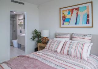 Lux Lakeside Apt - Gold Coast - Gold Coast - 9