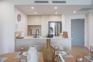 Lux Lakeside Apt - Gold Coast - Gold Coast - 8