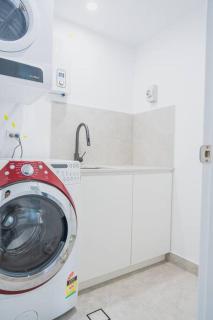 Lux Lakeside Apt - Gold Coast - Gold Coast - 1
