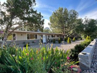 *NEW* The Sedona Villa: Resort Backyard/Hot Tub/Golf - Sedona - 8