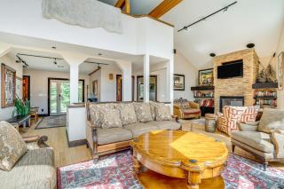 Hot Tub and Mtn Views Pristine Breckenridge Home! - Breckenridge - 8