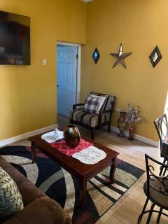 Blair's Vacay Home - Albert Arms - 6