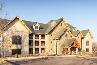 Relax surrounded by nature in this 1BD resort condo with resort amenities - 7