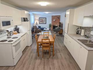 Modern 2 BDR Guest Suite in St Catharines Niagara - 7