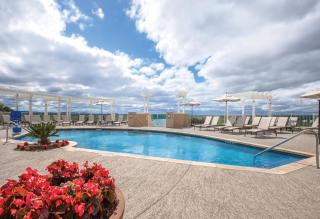 Enjoy the scenery of Lake Marble Falls in 2BD resort condo with family - Marble Falls - 3