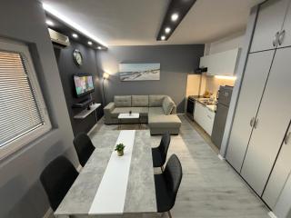 Apartment Saint Tropez Budva, Parking-garaža - Budua - 6