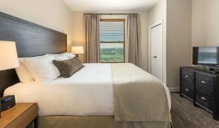 Thoughtful 1BD condo with resort amenities on banks of Lake Marble Falls - Marble Falls - 8