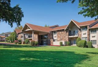 Family Fun on Monkey Island in this resort 2BD con - 4