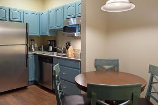 Relax in this 1BD resort condo after skiing at Boyne Mountain - Boyne Falls - 3