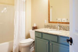 Relax in this 1BD resort condo after skiing at Boyne Mountain - 2
