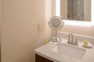 Hear the Atlantic waves in this Studio resort apt in Ormond Beach with vacation amenities - 3