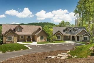 Enjoy the Blue Ridge Mountains in this 2BD condo resort retreat - 5