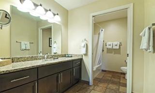 Resort 1BD condo with amenities of pool, arcade, walking trails and more - Pinetop-Lakeside - 3
