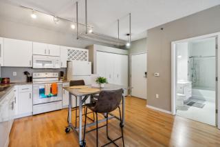 CozySuites Mill District with pool, gym #11 - Minneapolis - 3