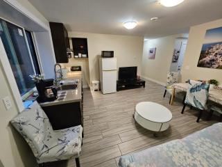 Metropolis MetroTown Area lovely place 2 or 1 bedrooms suite - 1