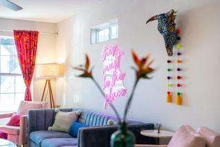 Southtown 3BR Cowboy Pool, Playset, Riverwalk, BBQ, Firepit, Big Yard — Downtown San Antonio - 5