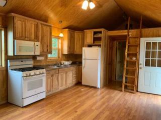 Pilot Lodge - Entire Cabin on Private Airstrip - 1